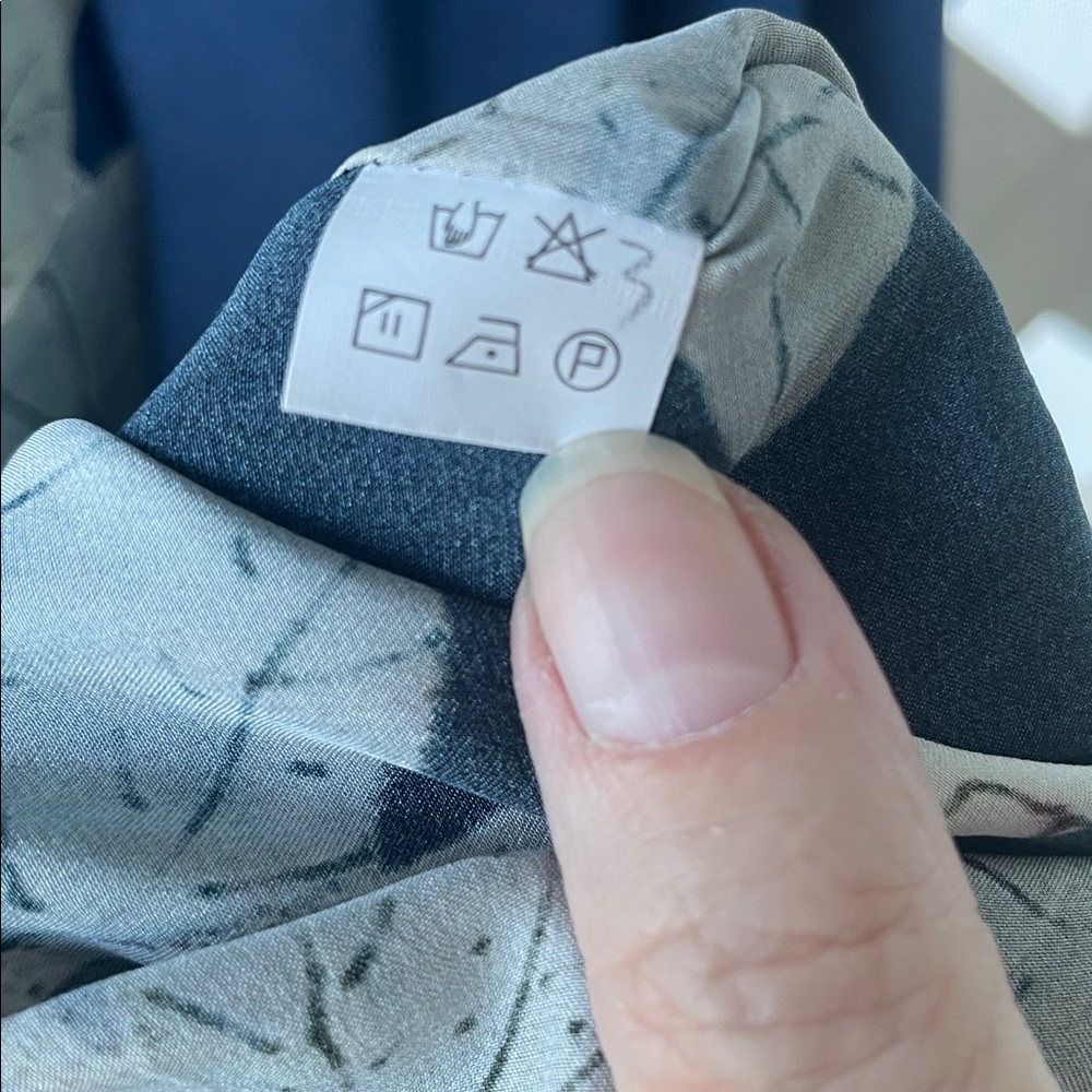 Grace Silk 100% Silk Caftan / Nightgown / Coverup - Picture 12 of 12